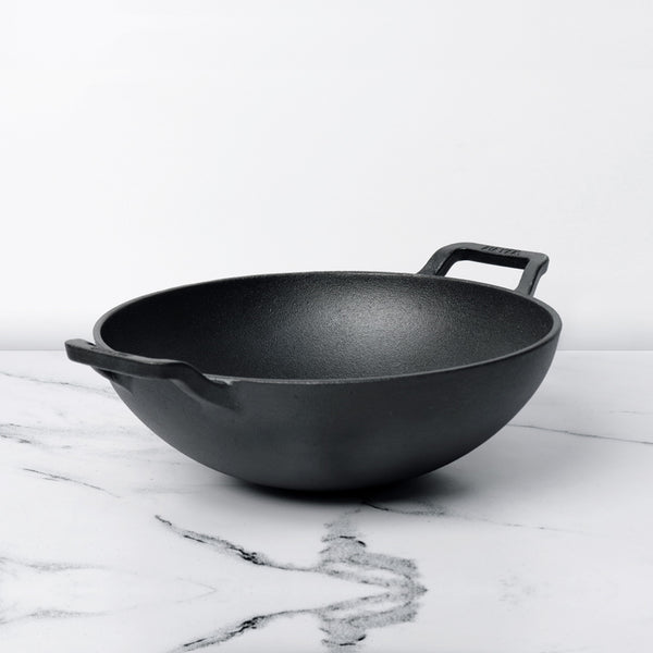 https://www.potsandpans.in/cdn/shop/products/MeyerPreSeasonedKadaiwithoutLid_24cm_grande.jpg?v=1664788393